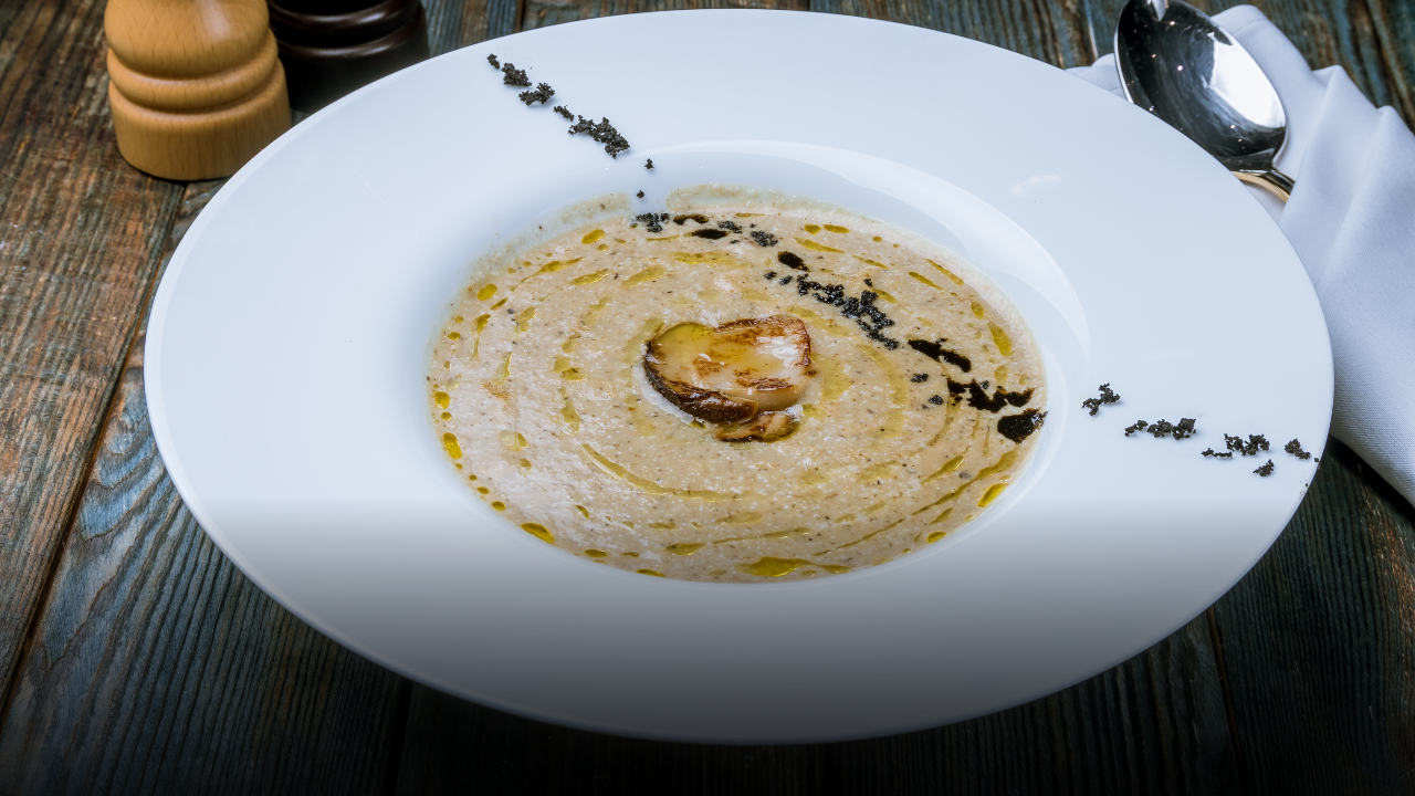 Vellutata di funghi porcini e castagne