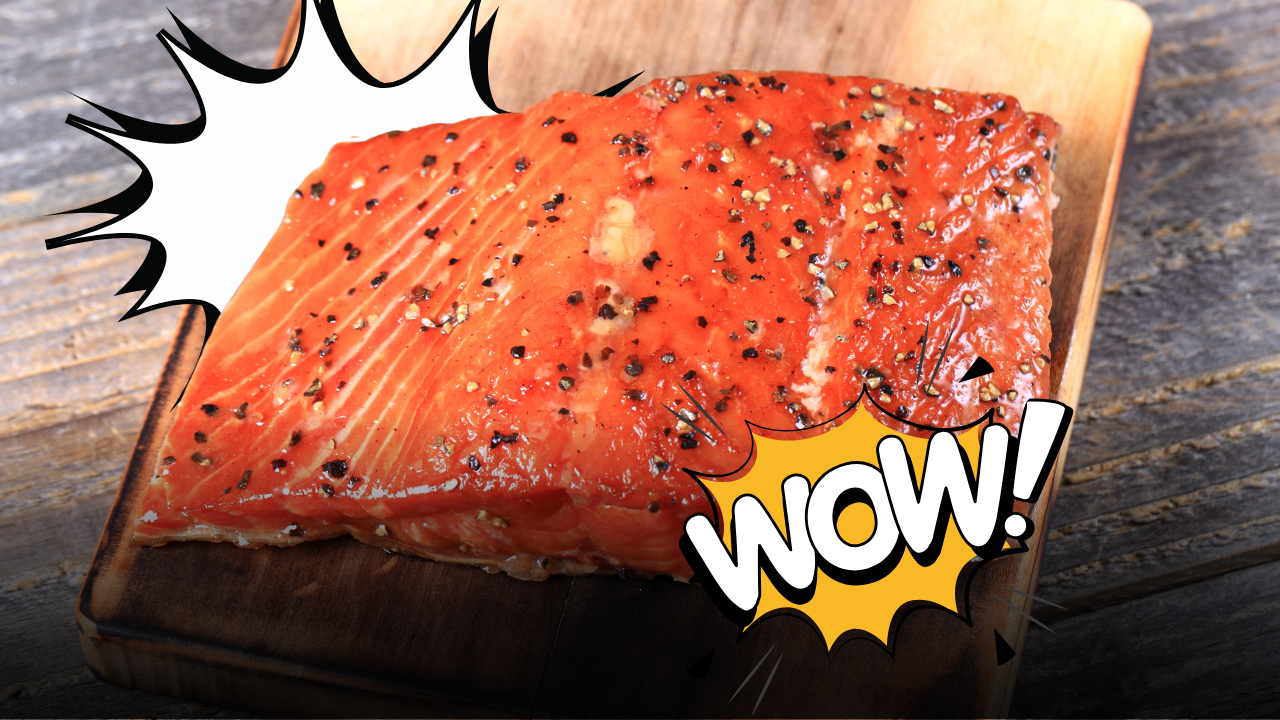 Salmone affumicato a freddo con pepe nero: la ricetta artigianale per un pesce morbido, aromatico e pronto da servire in tavola