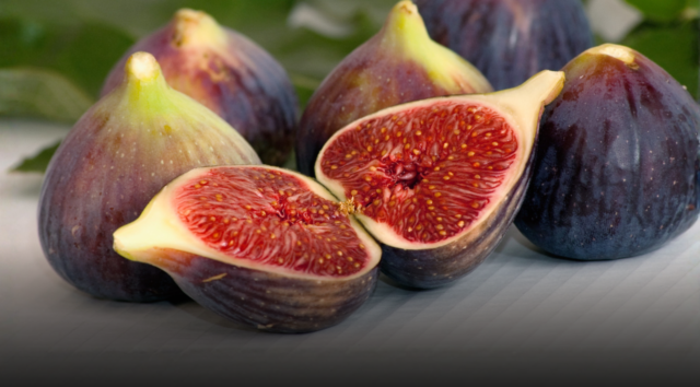 Fichi freschi a tavola: le proprietà nascoste per ridurre il colesterolo e proteggere le arterie