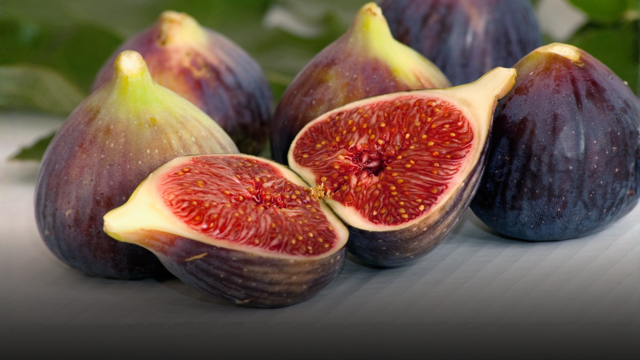 Fichi freschi a tavola: le proprietà nascoste per ridurre il colesterolo e proteggere le arterie